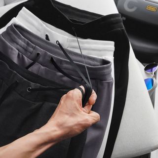 Quần Short thun nam. Chất vải Bc cotton mịn dày cực đẹp. Thiết kế logo basic