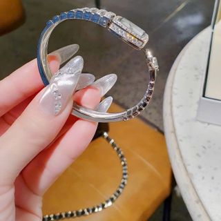 ĐỒNG HỒ NỮ SIÊU CẤP CHANEU VÒNG KIỀNG SILVER ĐÍNH ĐÁ FULLBOX HÃNG