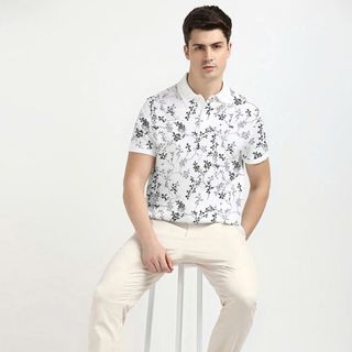 Áo thun có cổ nam.