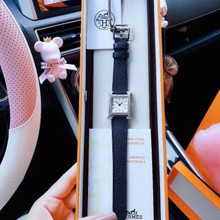ĐỒNG HỒ NỮ CAO CẤP HERME DÂY DA VIỀN ĐÁ BẠC