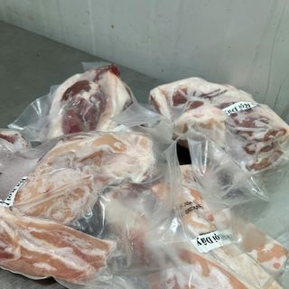 Ba rọi heo dây 1kg hút chân (giao tphcm)