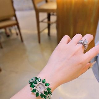 ĐỒNG HỒ NỮ CHÍNH HÃNG FUNMEI F2174 MẶT VUÔNG ĐÍNH ĐÁ NGỌC LỤC BẢO FULLBOX