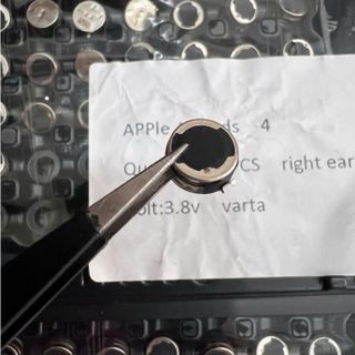 Pin Thay Tai Nghe Airpods 4 Chính Hãng Varta