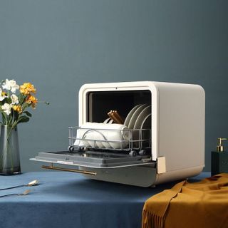 Máy Rửa Chén Bát để bàn mini (4 bộ -5 bộ) có sấy khô phù hợp gia đình nhỏ BLAUPUNKT LB-XW850 (Đức)