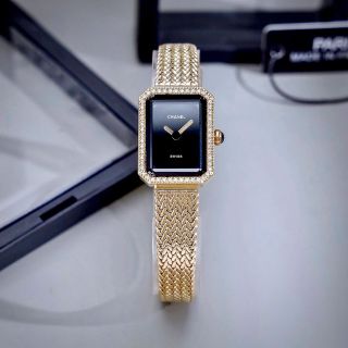 Chan Première – Vẻ Đẹp Thanh Lịch Trên Cổ Tay