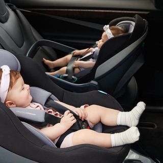 Ghế ô to trẻ em APRAMO METRO HUB (Anh Quốc) Xoay 360°, từ 0 đến 4 tuổi, khoá ISOFIX