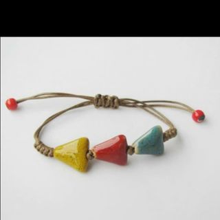 Vòng đeo tay hạt gốm đẹp nhiều mẫu mới