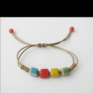 Vòng đeo tay hạt gốm đẹp nhiều mẫu mới