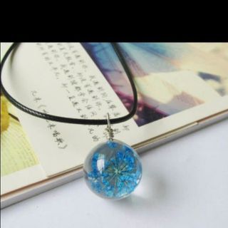 Dây chuyền da kèm mặt đá ép hoa khô đẹp nha