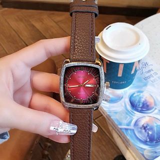 SĂN SALE ĐỒNG HỒ NAM TRUNG CẤP SEICO DÂY DA NÂU MẶT VUÔNG