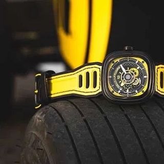 ĐỒNG HỒ NAM SIÊU CẤP SEVEN PRIDAY MÁY CƠ MÀU VÀNG ĐEN TẶNG DÂY FULLBOX