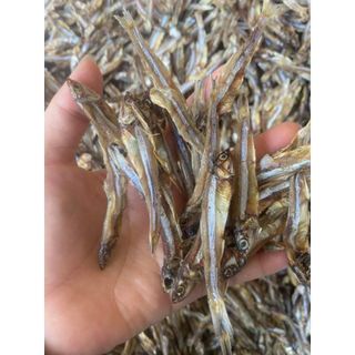 Cá cơm khô 1KG- có đầu, loại ngon, dày thịt, ít xương, chế biến được nhiều món ăn kèm với cơm Cay Food Thức Ăn