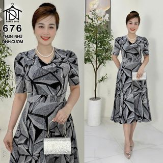 Đầm trung niên dự tiệc sang trọng vải kim tuyến nhũ kim sa đính đá tặng mẹ co giãn tốt bigsize 80kg M676
