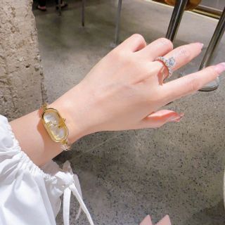ĐỒNG HỒ NỮ CAO CẤP PENDI VERTICAL VÒNG KIỀNG VÀNG