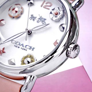 COA 𝐃𝐞𝐥𝐚𝐧𝐜e dây da hồng – Ngọt ngào, tinh tế cho quý cô thanh lịch