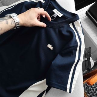 Áo thun nam. Chất cotton 4C định lượng 240g , mịn , thấm hút tốt