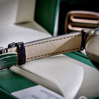 Jaeg-LeCoultre 𝐐𝟑𝟒𝟔𝟐𝟒𝟐𝟏 𝐑𝐨𝐬𝐞 𝐆𝐨𝐥𝐝 𝐖𝐚𝐭𝐜𝐡 - đỉnh cao tinh tế và sang trọng