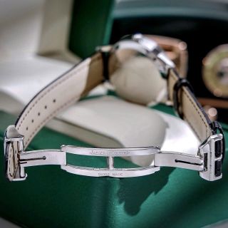 Jaeg-LeCoultre 𝐐𝟑𝟒𝟔𝟐𝟒𝟐𝟏 𝐑𝐨𝐬𝐞 𝐆𝐨𝐥𝐝 𝐖𝐚𝐭𝐜𝐡 - đỉnh cao tinh tế và sang trọng