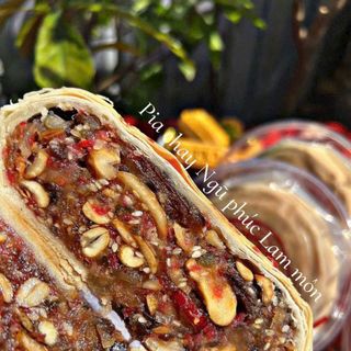 BÁNH PÍA NGŨ PHÚC LÂM MÔN