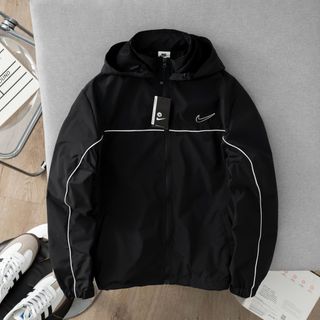 Áo khoác nam.  Lớp xi Nhật chống tia UV  chính hãng. Lớp Lưới bên trong  mịn xịn.