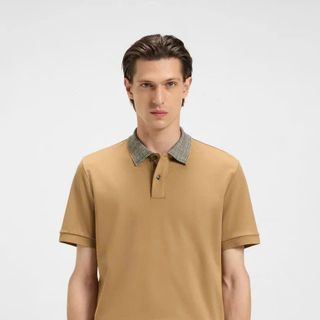 Polo B.O.S.S phối cổ hoạ tiết.  Chất vải cotton cá sấu 2c mềm mịn, logo in cao.