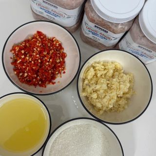 Ruốc tươi muối xổi - Con moi muối xổi nhà làm 500GR/HỦ, thơm ngon, chuẩn vị, không chất phụ gia, đảm bảo vệ sinh an toàn