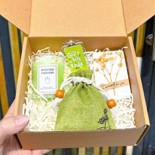 Hộp Quà Tặng Móc Khóa, Nến,Túi Thơm - Set Quà Sinh Nhật Cho Bạn Bè