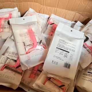 Cây Lăn Bụi 10cm Kèm 6 Lõi Lăn Làm Sạch Quần Áo, Lông Thú, Ga Giường - Cây Lăn Bụi Tiện Lợi - Giá Sỉ