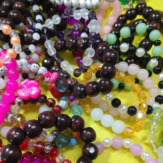 Sale vong tay chuoi deo tay phong thuy rat nhiu mau 6k