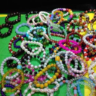 Vòng chuỗi đeo tay nhieu mẫu 6k sale ne