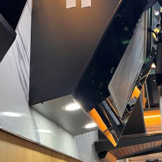 Máy hút mùi kính vát màu đen cảm ứng 70cm Dandy DY-KP652