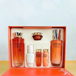 SET DƯỠNG NHÂN SÂM SULWHASOO – MẪU MỚI NHẤT 2025
CHO LÀN DA CĂNG HỒNG, SÁNG MỊN, GIẢM NHĂN, NGỪA CHẢY SỆ