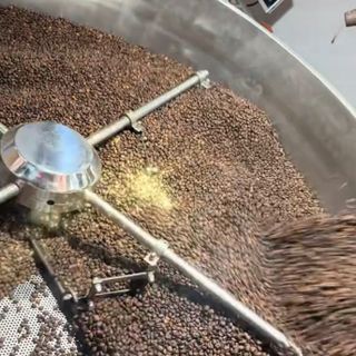 Cà phê truyền thống 90% Robusta + 10% Arabica Cầu Đất