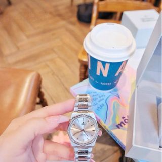 SET ĐỒNG HỒ CAO CẤP VIVIENNE LIMEHOUSE BẠC VIỀN HỘT CÙNG DÂY CHUYỀN FULLBOX