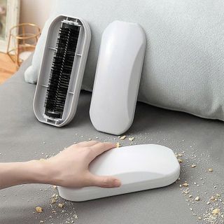 BÀN CHẢI VỆ SINH LOẠI BỎ BỤI BẨN, XƠ VẢI