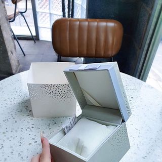 HỘP GỖ ĐỰNG ĐỒNG HỔ BỌC VẢI IN NHIỆT