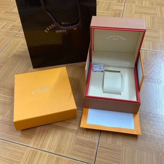 HỘP ĐỰNG ĐỒNG HỒ HÃNG VUÔNG CÁC LOẠI FULL TÚI