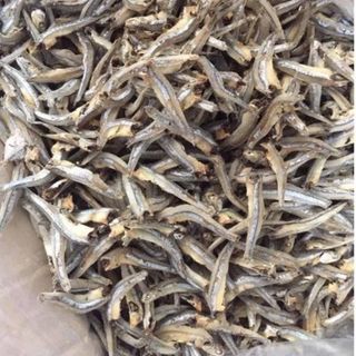 Cá cơm khô - không đầu, loại ngon, dày thịt, ít xương, chế biến được nhiều món ăn kèm với cơm. -1KG