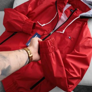 Áo khoác. Vải xịn hàng chuẩn, nón rời  chất dầy mịn, sờ là ưng ngay, hàng sl ít.