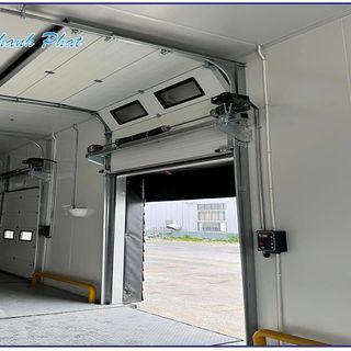 CỬA TRƯỢT TRẦN OVERHEAD DOOR NHẬP KHẨU THEO KÍCH THƯỚC YÊU CẦU
