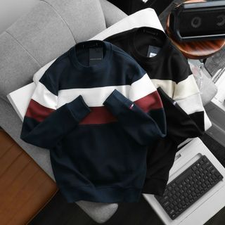 Sweater nam Phối Thân  - Chất vải pique cotton co giãn thoải mái.