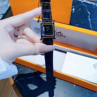 ĐỒNG HỒ NỮ CAO CẤP HERMET DÂY DA FULL ĐEN NIỀNG VÀNG MẶT KÍNH CẮT GIÁC