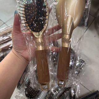 Lược gỗ rối