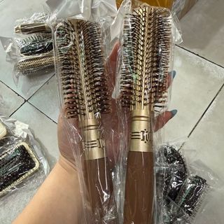 Lược gỗ rối