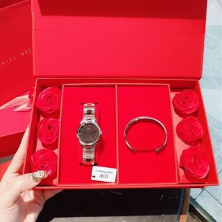 SET QUỐC TẾ PHỤ NỮ HỘP HOA HỒNG ĐỎ DANIEL W CAO CẤP THÉP ICONIC VÀ CUFF