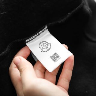 HOODIE Nam LOGO THÊU NGỰC. Chất nỉ da cá cotton xuất dư đứng mình vải, lớp lông lót trong mềm mịn cao cấp , giữ ấm tốt.