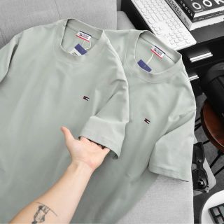 Áo thun nam Basic.  Mẫu áo logo basic không bao giờ lỗi mốt.