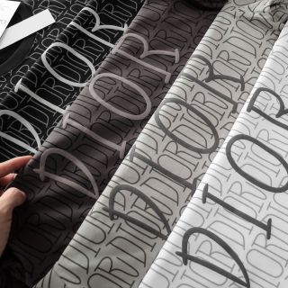 Áo thun nam.  Chất cotton 100% 4c cao cấp, mịn đẹp. Form Unisex Regularfit nam nữ đều mặc được. Thiết kế monogram, in full cao cấp.