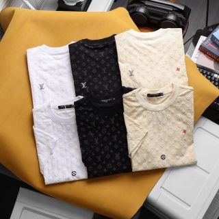 T- shirt nam. Chất thun cotton 4c cao cấp xịn.   Full tem tag túi zip.