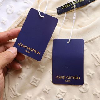 T- shirt nam. Chất thun cotton 4c cao cấp xịn.   Full tem tag túi zip.